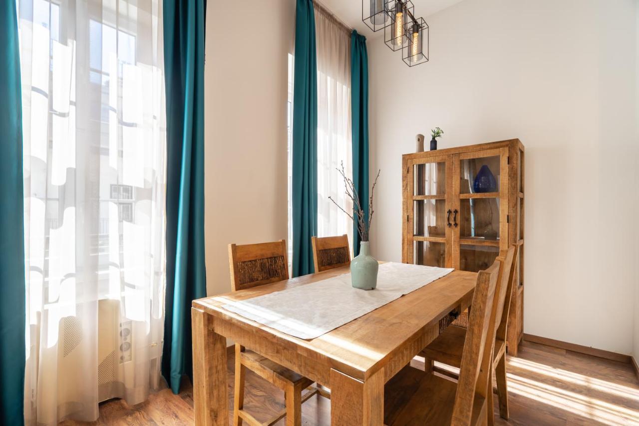 Apartment Amora Homes Basilica View Elegant Need Reservation For Free Parking *